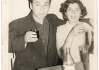 Osvaldo Fibla y su esposa en la quinta de recreo Ñuñoa