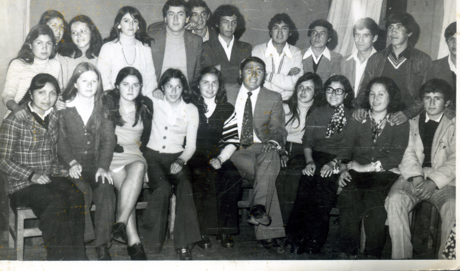 Despedida a 4° medio, año 1976 Despedida a 4° medio, año 1976