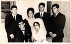 Junto a los hermanos