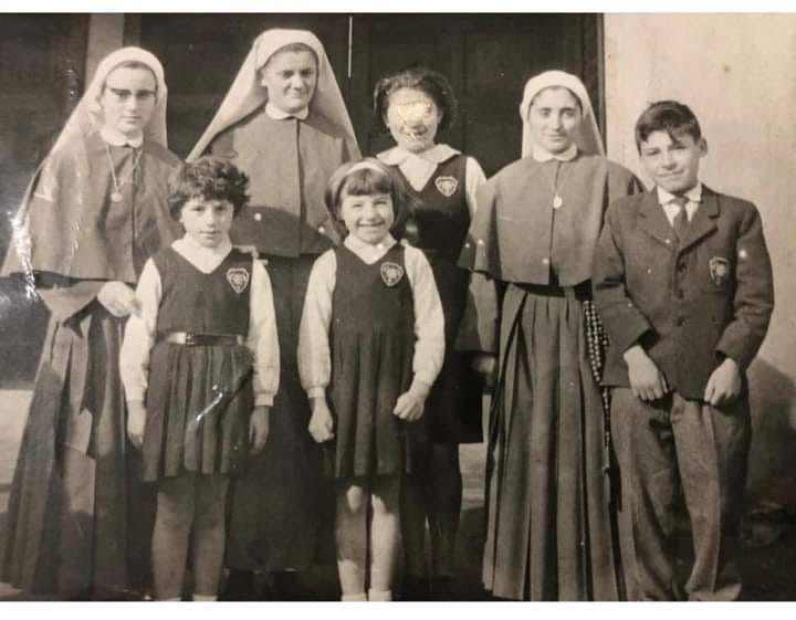 Religiosas y estudiantes Religiosas y estudiantes
