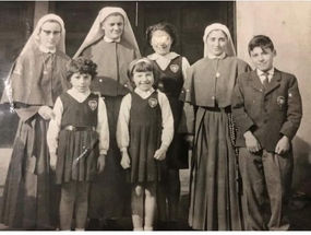 Religiosas y estudiantes