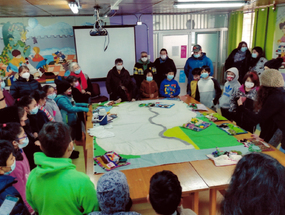 Mapa textil en la Escuela Angachilla