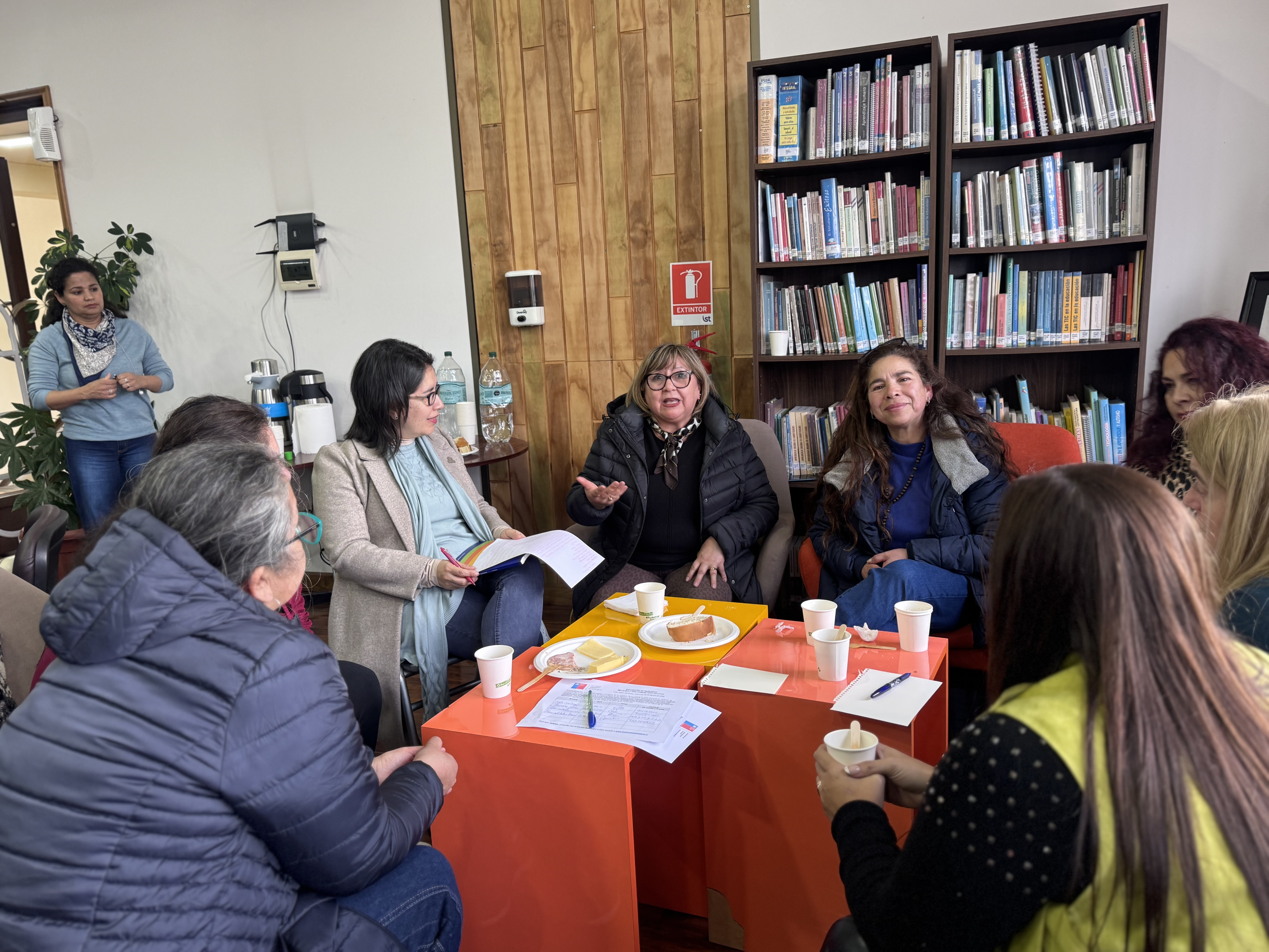 Mujeres de Lota protagonizan primer encuentro comunitario de Memorias del Siglo XX en el Biobío Mujeres de Lota protagonizan primer encuentro comunitario de Memorias del Siglo XX en el Biobío