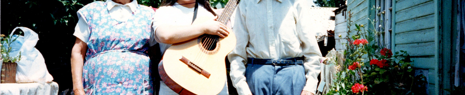 Paola junto a la cantora Catemina Teresa Vargas