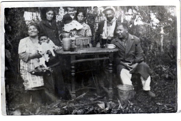 Familia
