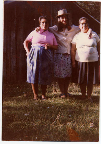 Mujeres en el jardín Mujeres en el jardín