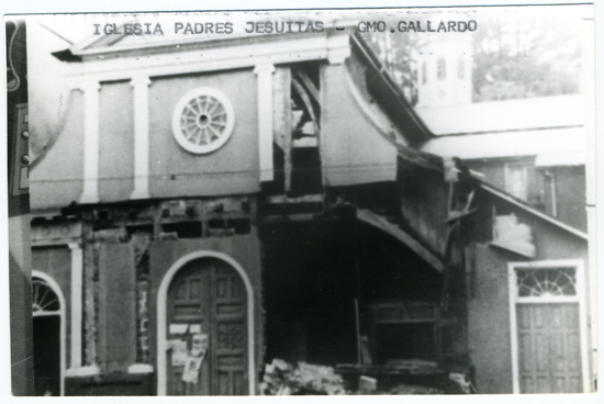 Destrucción de iglesia Destrucción de iglesia
