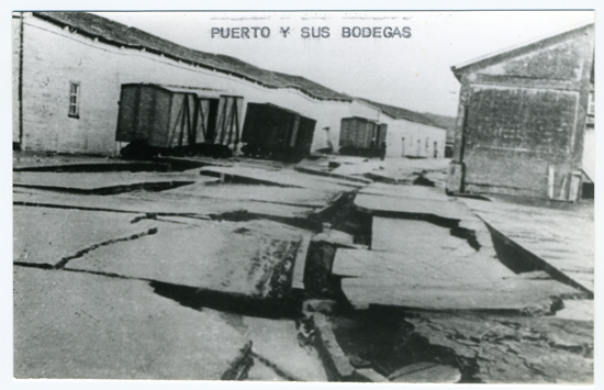 Ruinas de las bodegas del puerto Ruinas de las bodegas del puerto