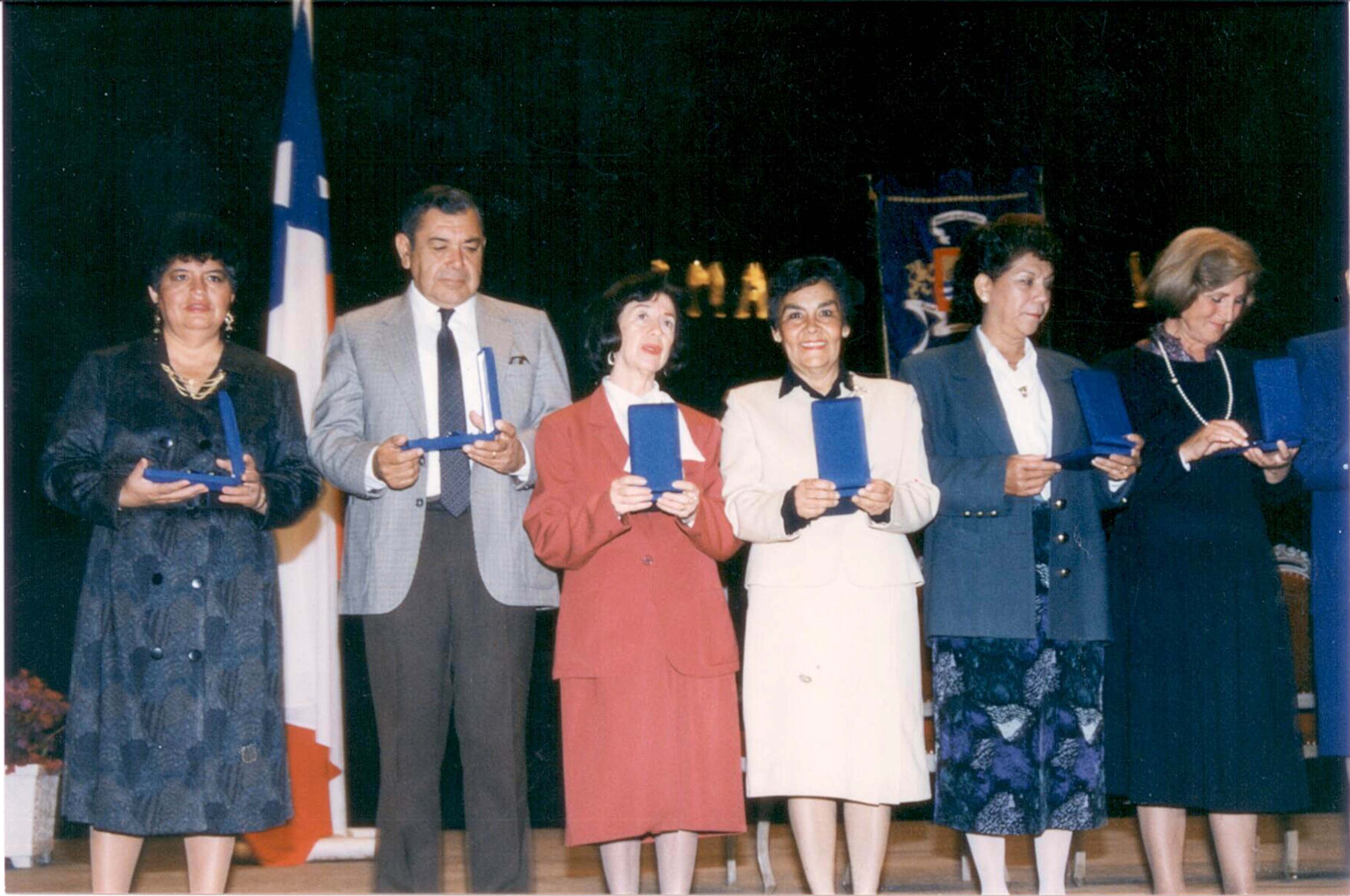Homenaje a profesores jubilados Homenaje a profesores jubilados