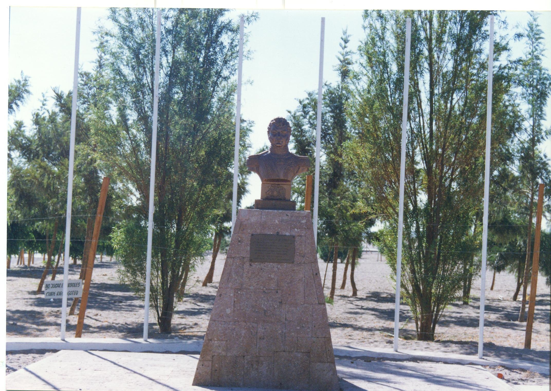 Busto de Bernardo O'Higgins Busto de Bernardo O'Higgins