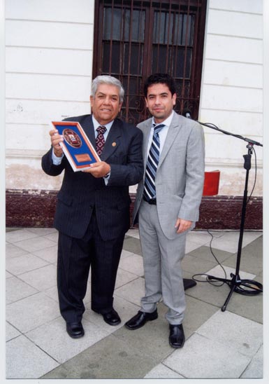 Homenaje a Luis Aguirre Guerra Homenaje a Luis Aguirre Guerra