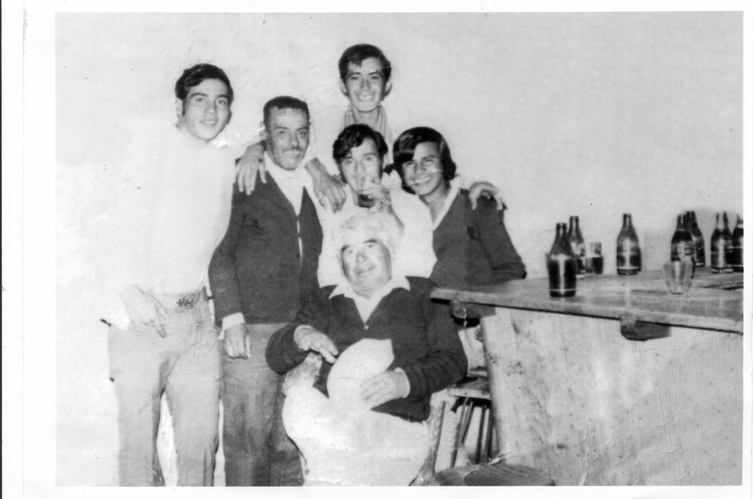 Amigos en el restaurant Costa Azul Amigos en el restaurant Costa Azul