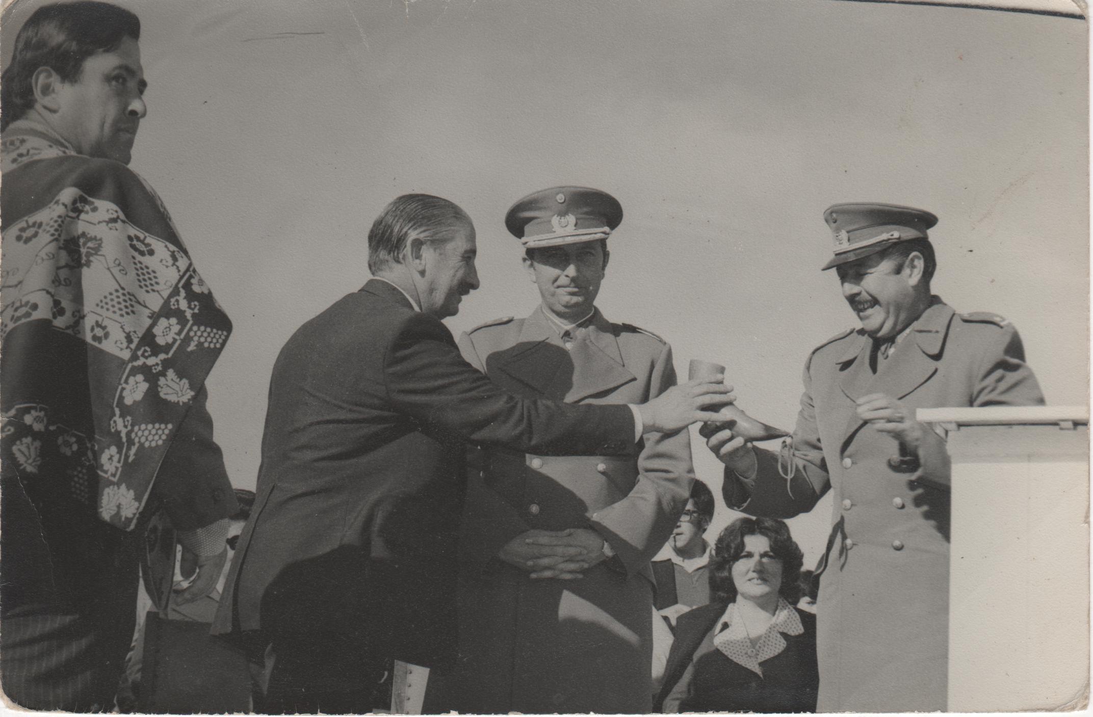 René Harcha y militares René Harcha y militares