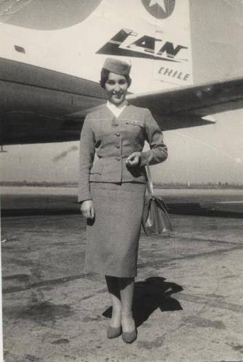 Auxiliar de vuelo de la Línea Aérea Nacional Auxiliar de vuelo de la Línea Aérea Nacional