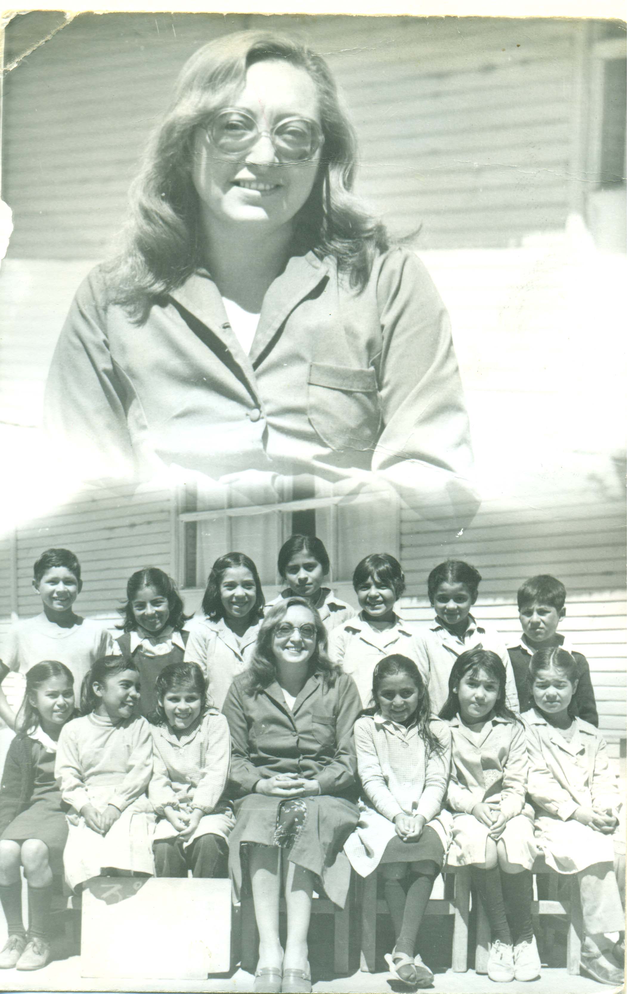 Tercer año básico junto a profesora Diana Cáceres Tercer año básico junto a profesora Diana Cáceres