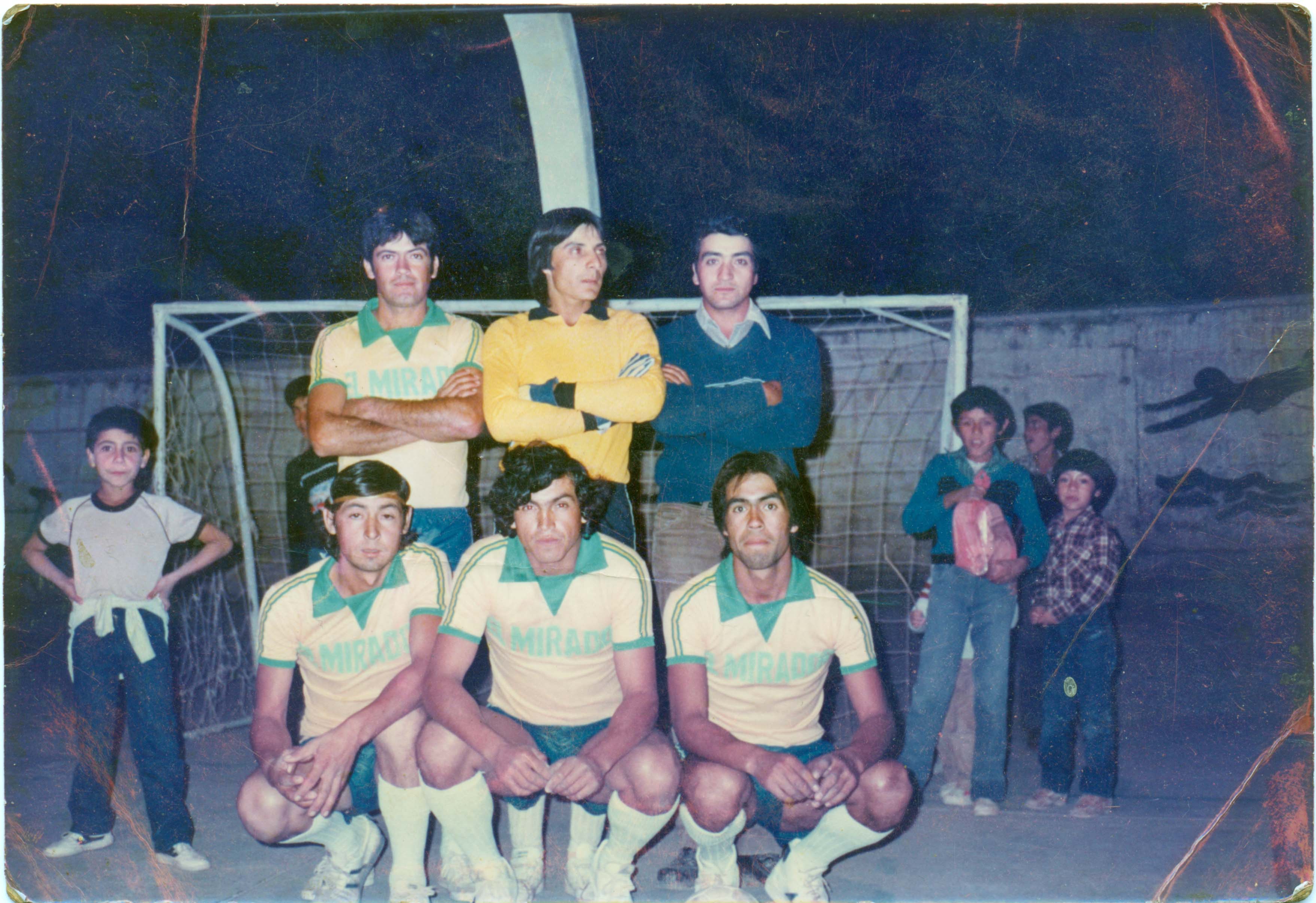 Equipo de baby fútbol del fundo "El Mirador" Equipo de baby fútbol del fundo "El Mirador"