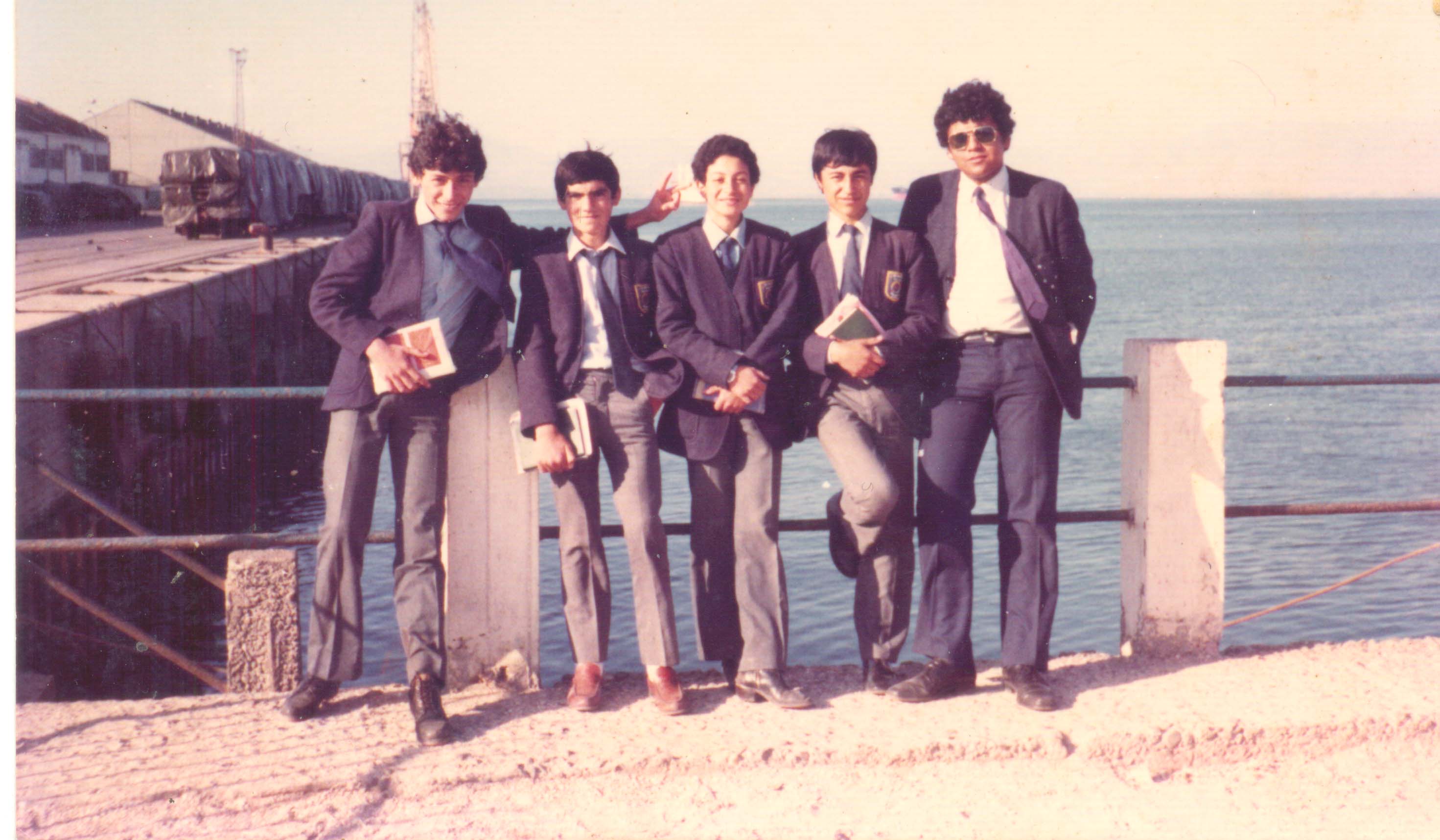 Alumnos de Escuela Industrial Salesiana San Ramón Alumnos de Escuela Industrial Salesiana San Ramón