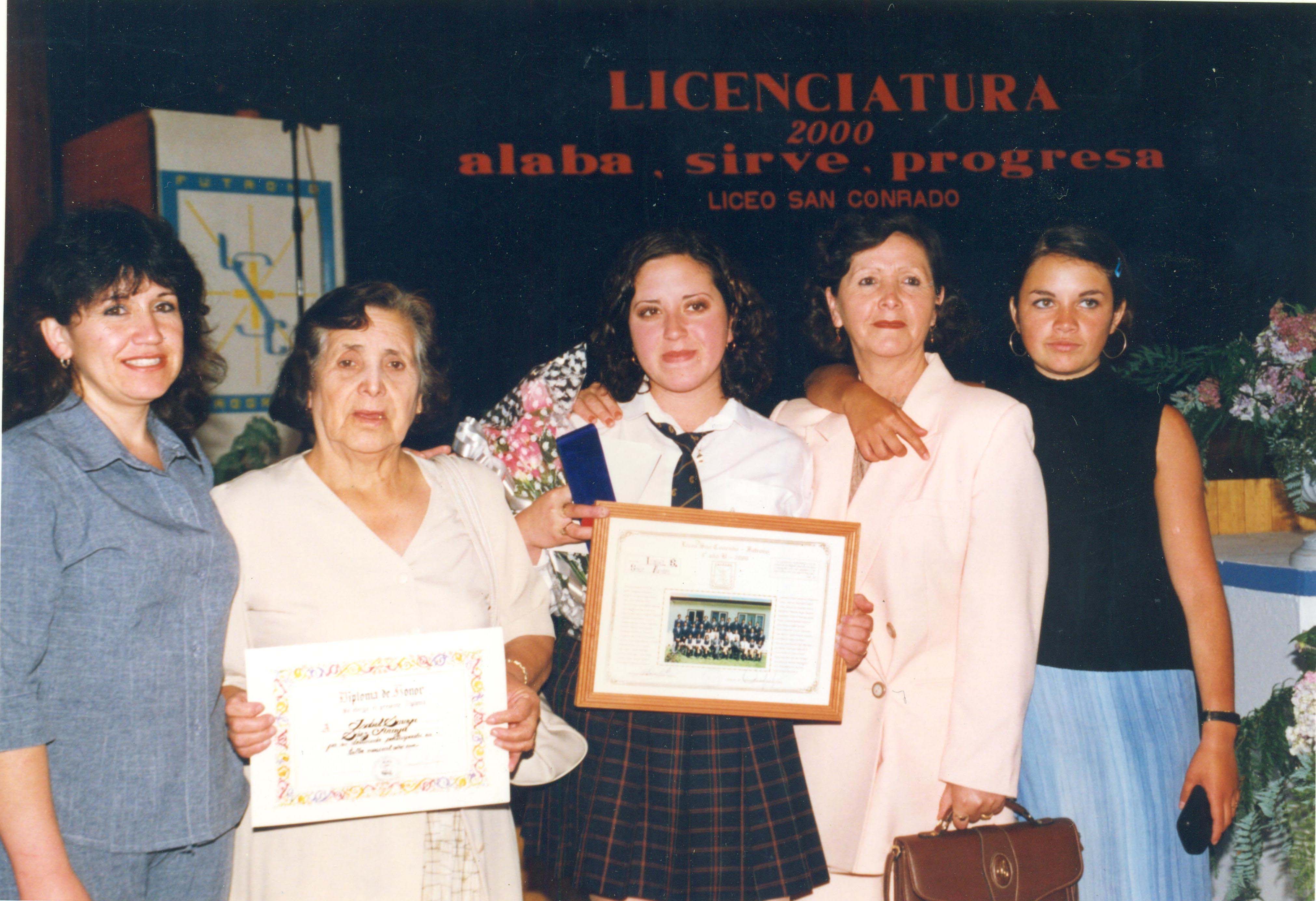 Licenciatura de Isabel Sáez Araya Licenciatura de Isabel Sáez Araya
