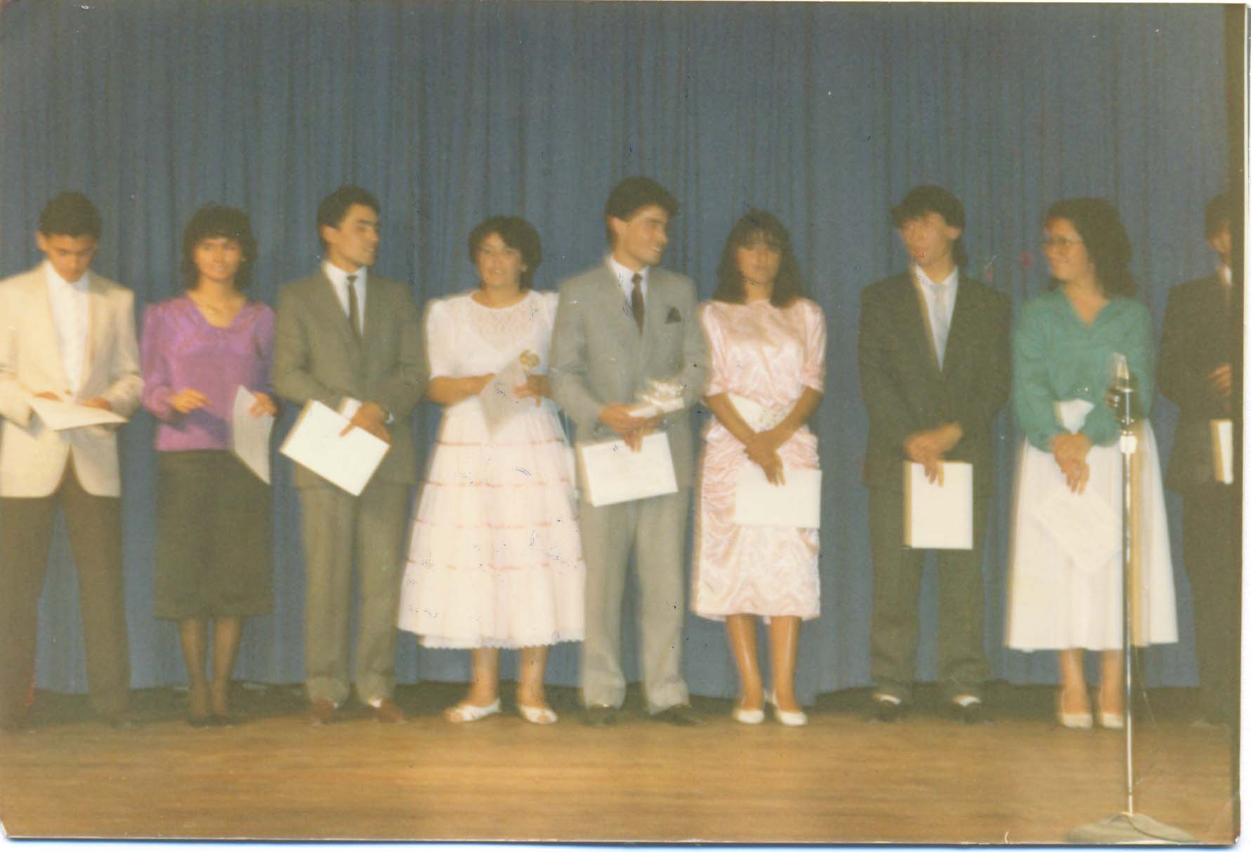 Licenciatura de 4° Medio del Liceo A- 75 Licenciatura de 4° Medio del Liceo A- 75