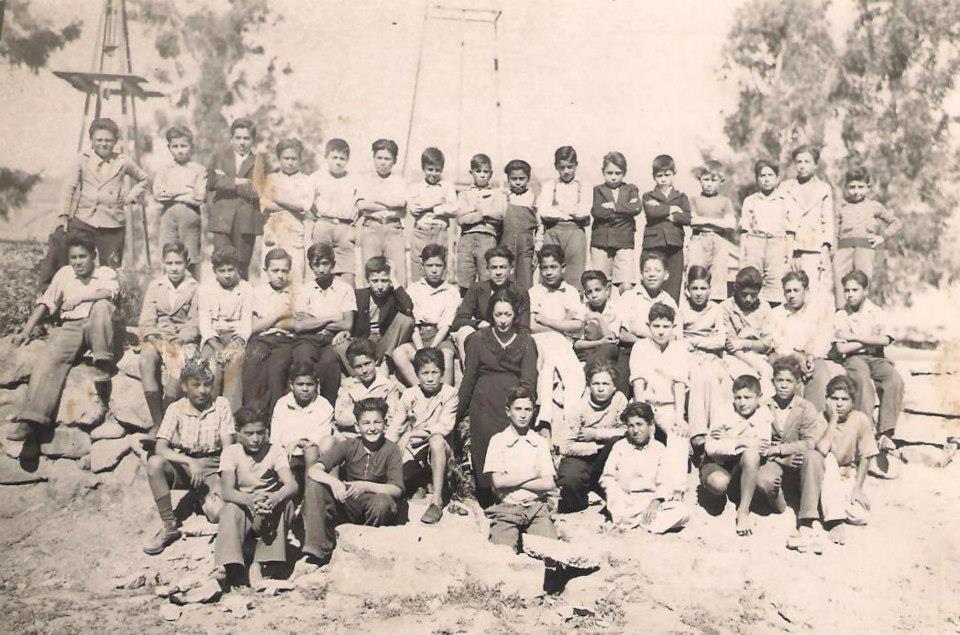 Estudiantes de la Escuela N° 1 de Andacollo Estudiantes de la Escuela N° 1 de Andacollo