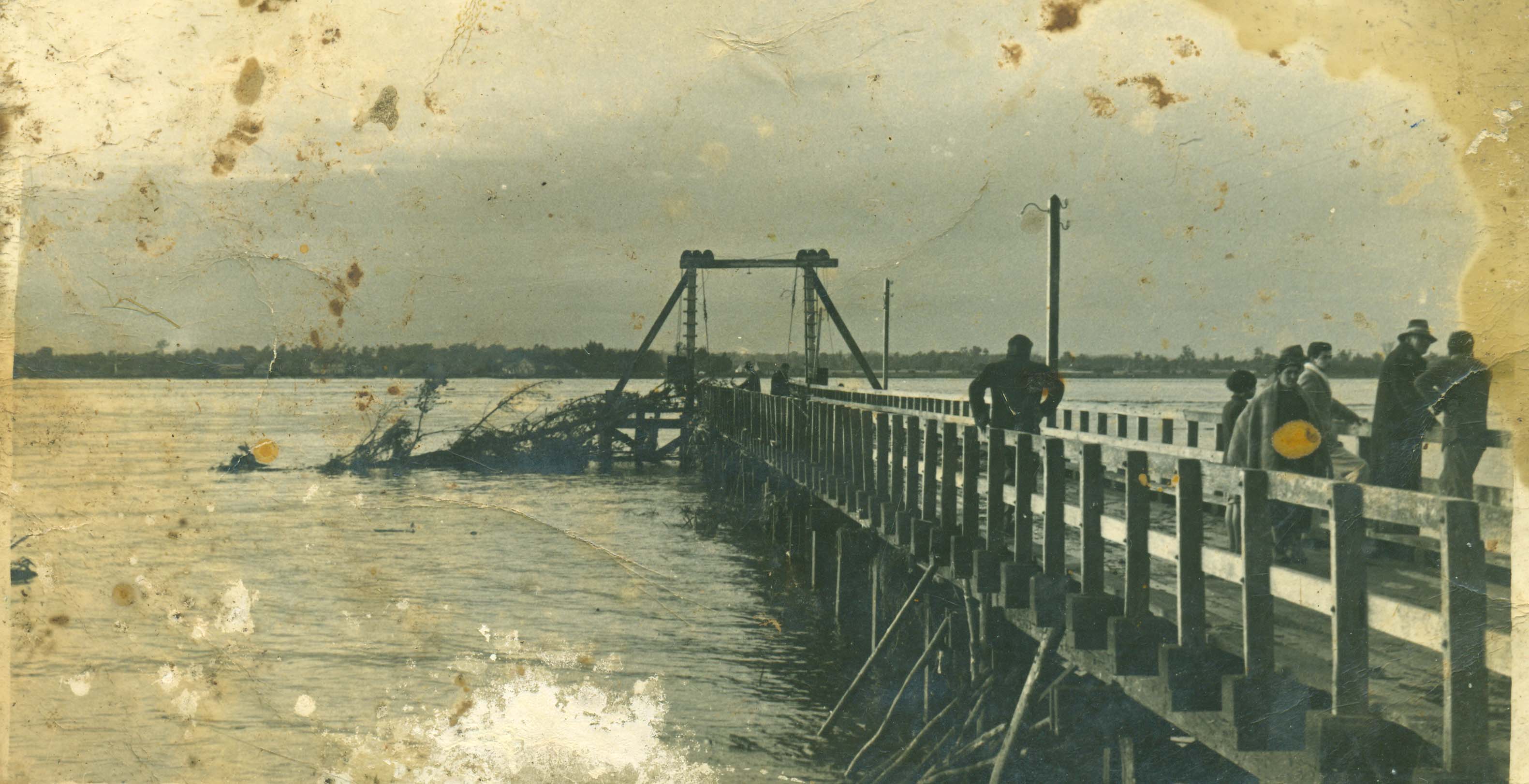 Muelle Cariquilda en Maullín Muelle Cariquilda en Maullín