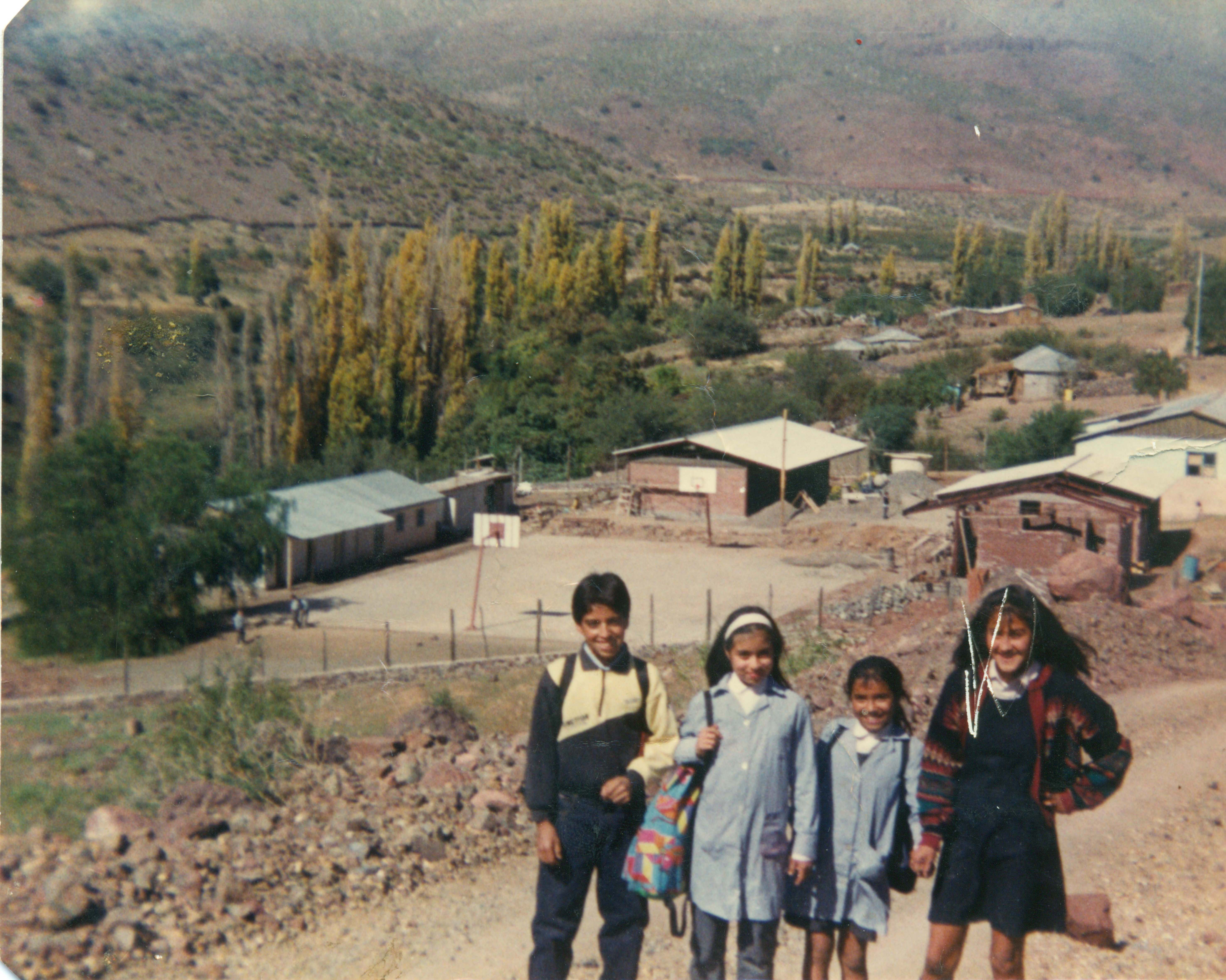 Camino a la escuela de Valle Hermoso Camino a la escuela de Valle Hermoso