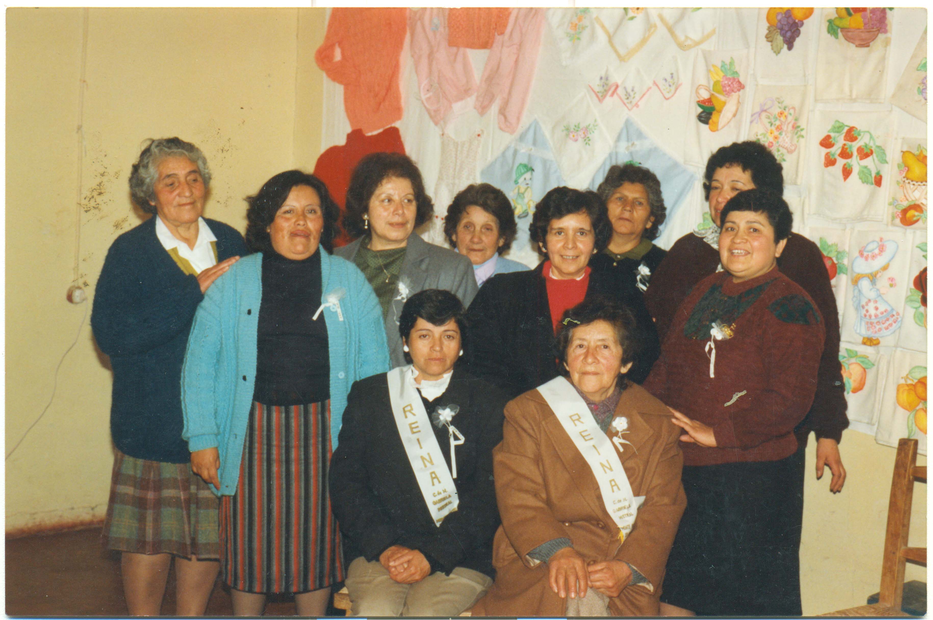 Exposición del centro de madres "Gabriela Mistral" Exposición del centro de madres "Gabriela Mistral"