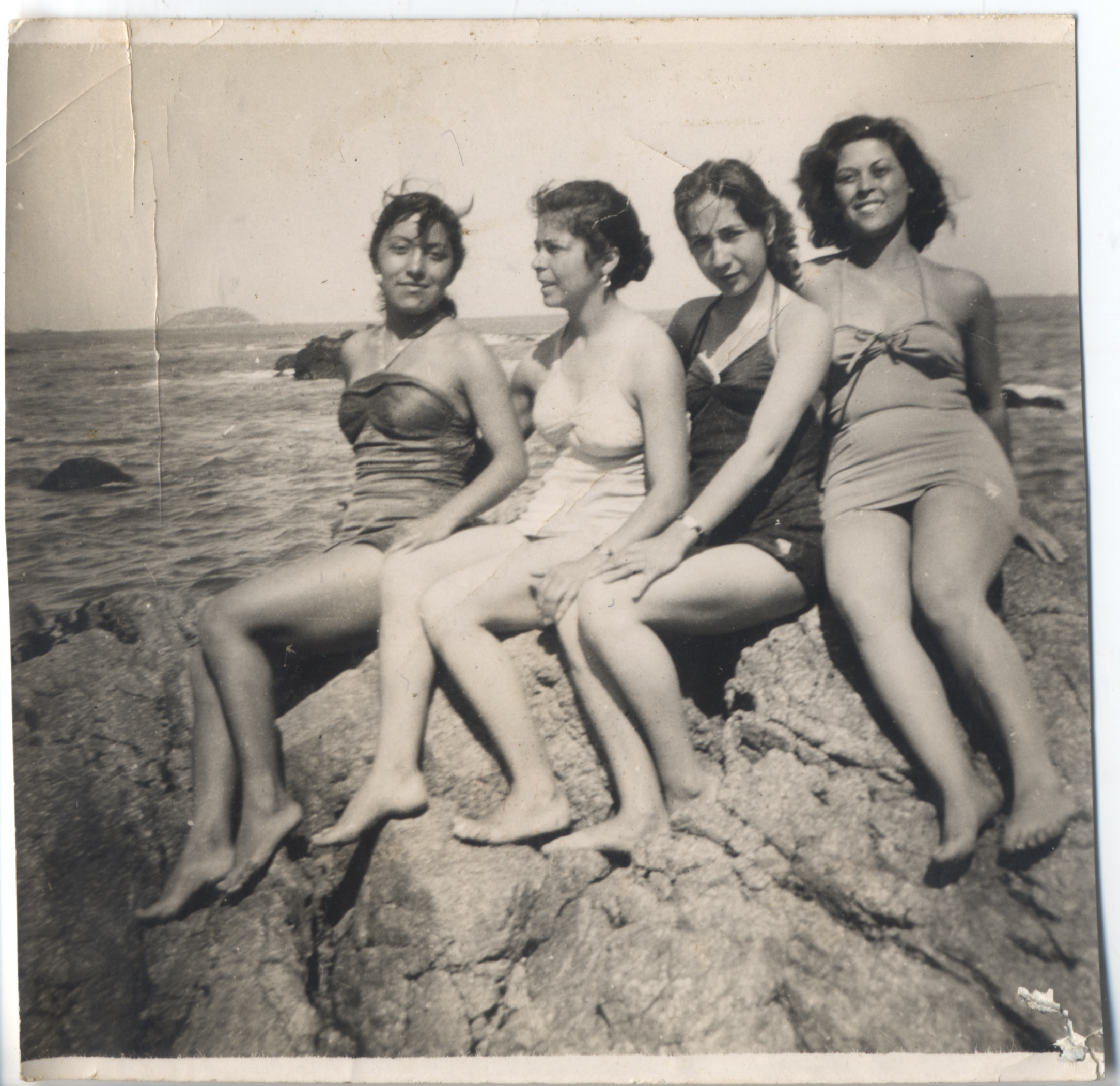 Amigas en la playa Las Torpederas Amigas en la playa Las Torpederas