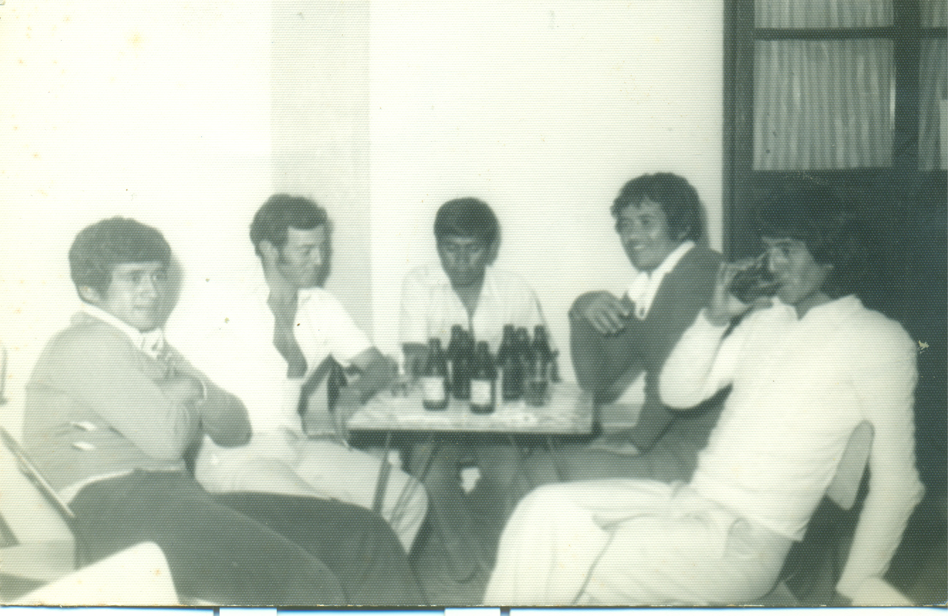 Amigos en el bar Costa Azul Amigos en el bar Costa Azul