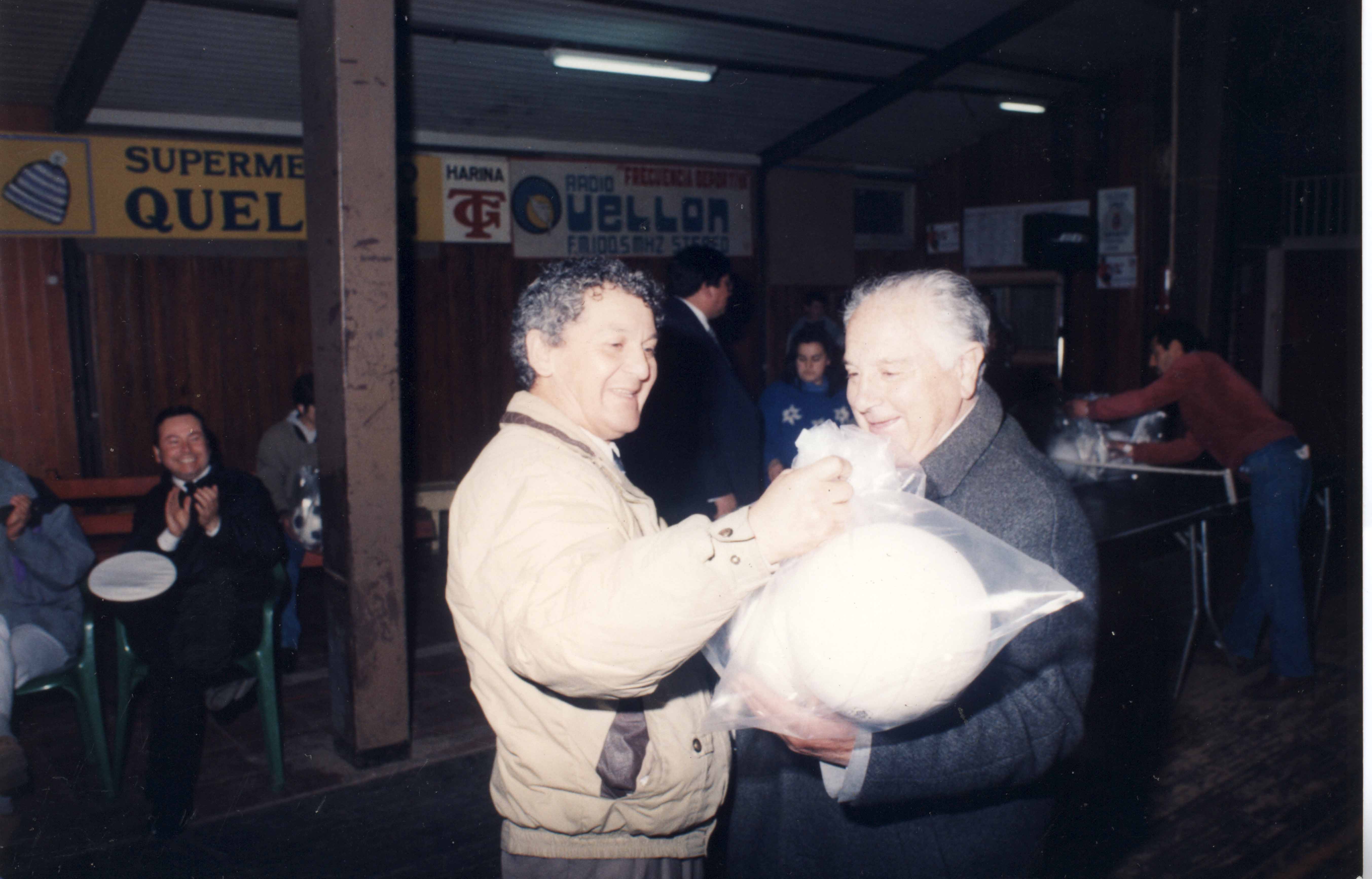 Entrega de balones deportivos Entrega de balones deportivos