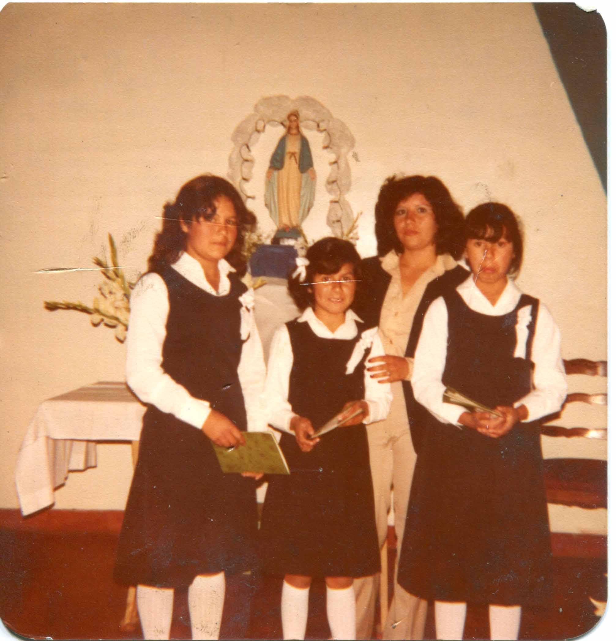 Primera comunión de hermanas González Primera comunión de hermanas González
