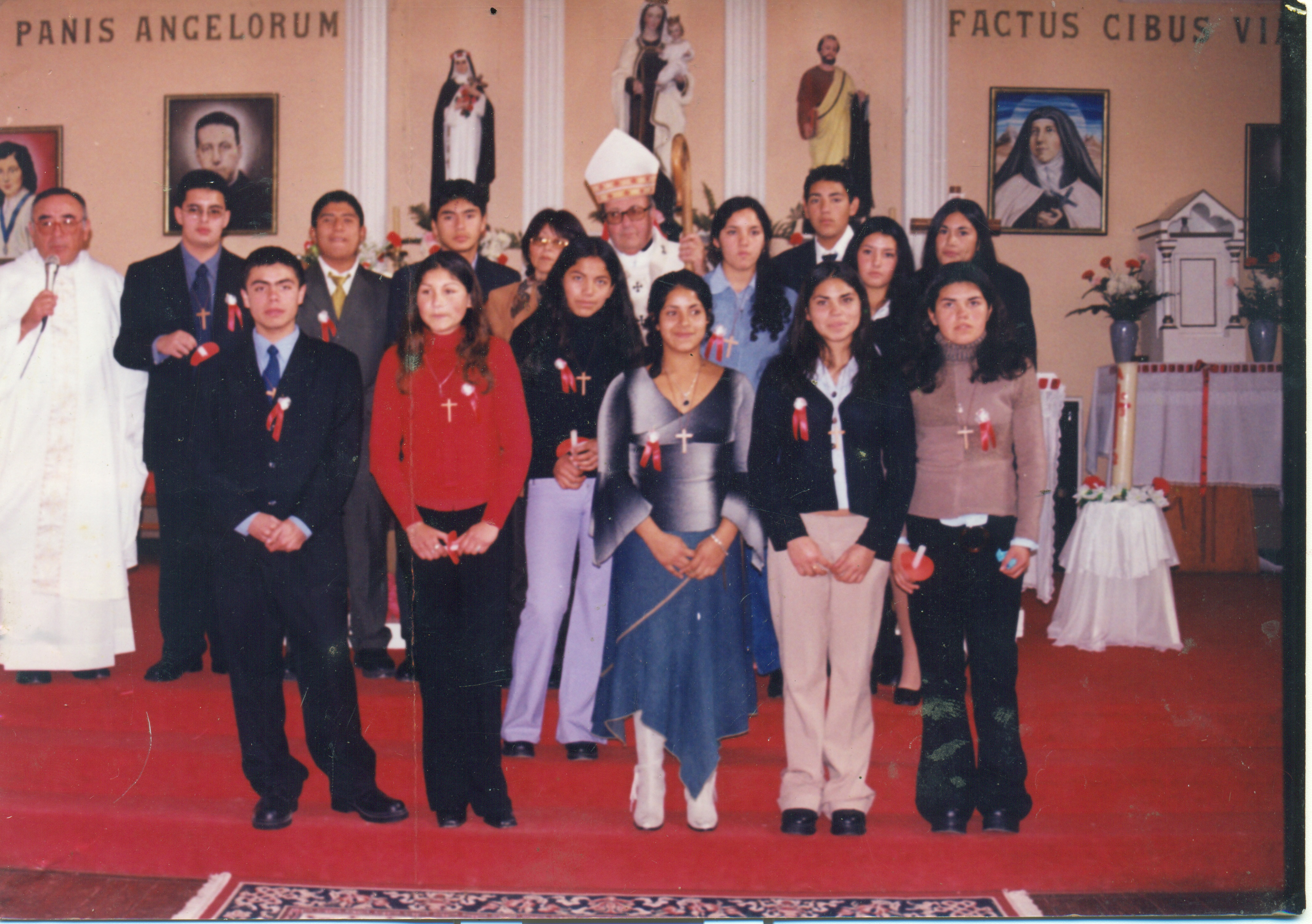 Confirmación en la iglesia Santa Rosa de Lima Confirmación en la iglesia Santa Rosa de Lima