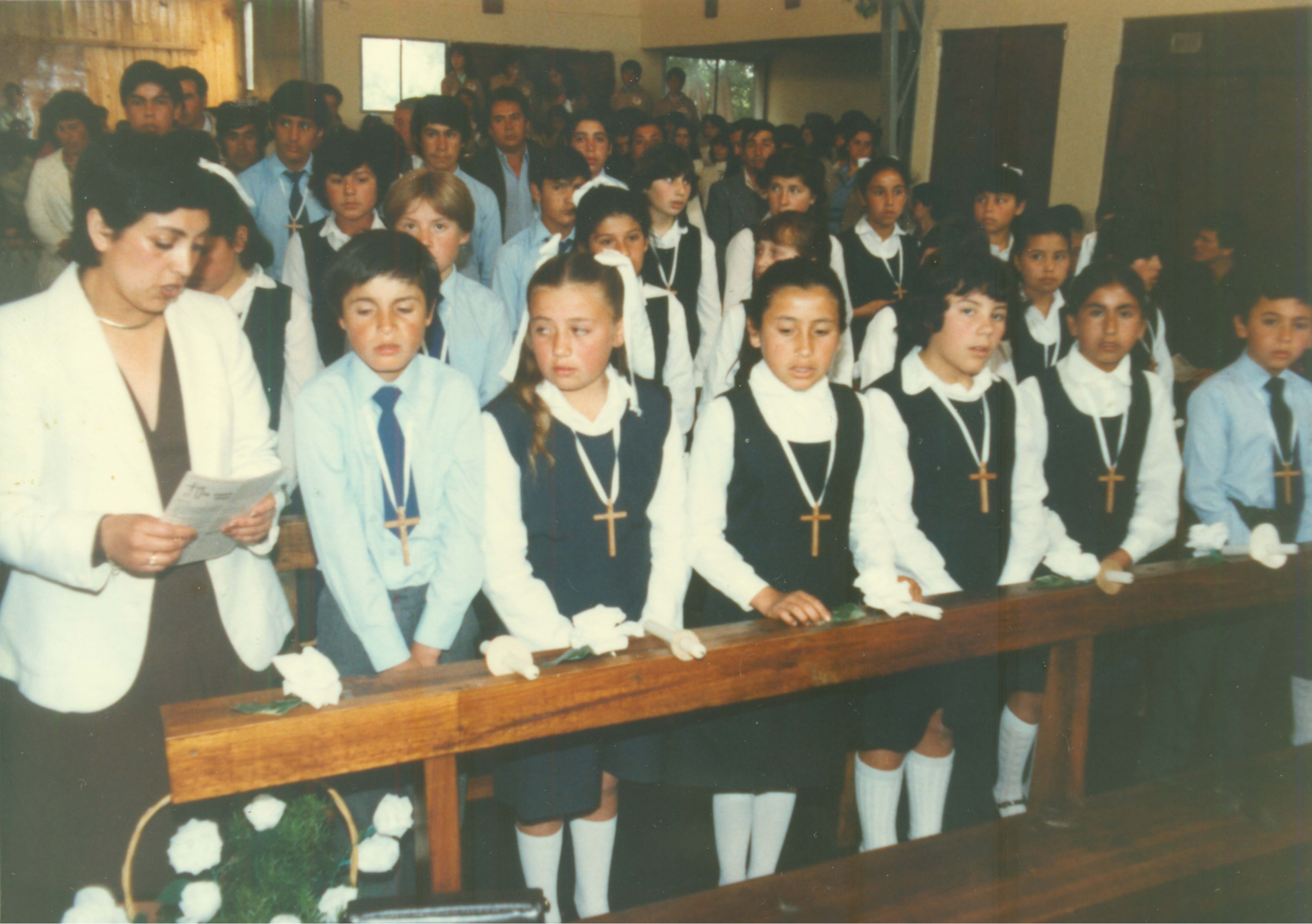 Primera comunión en capilla Santo Toribio Primera comunión en capilla Santo Toribio