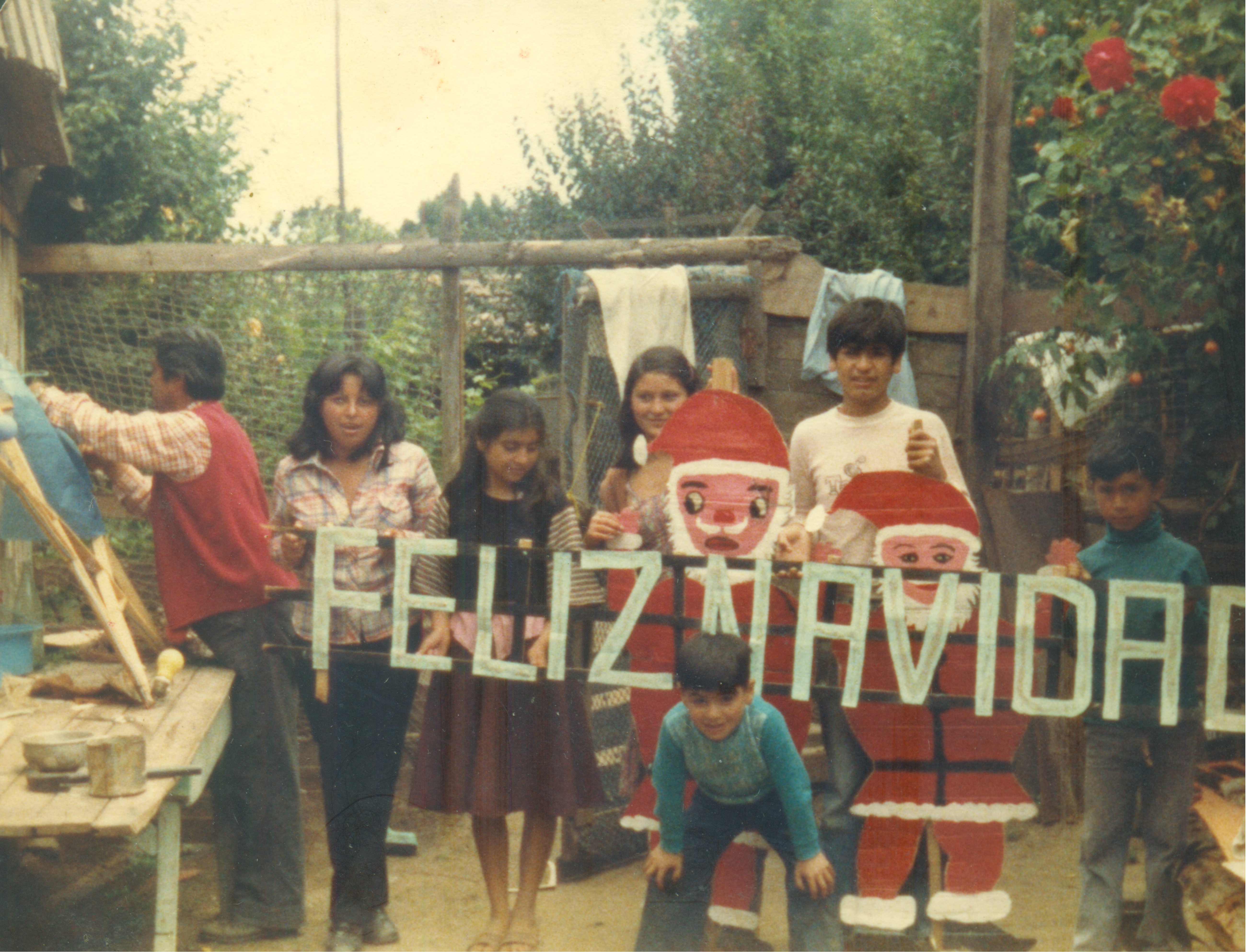 Preparación de Navidad en la población Juan Aspeé Preparación de Navidad en la población Juan Aspeé