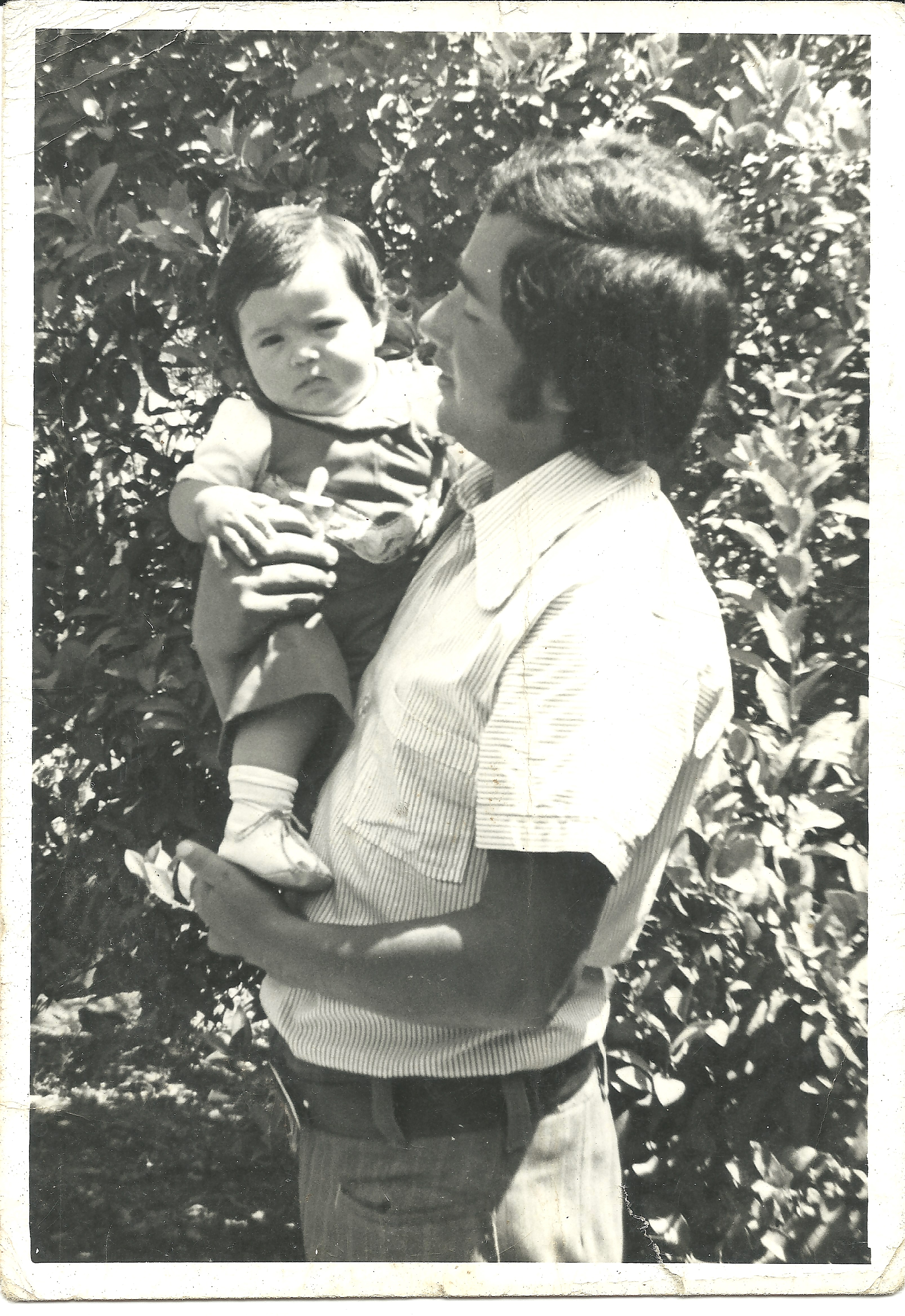 Víctor Robledo y su hija Karina Víctor Robledo y su hija Karina