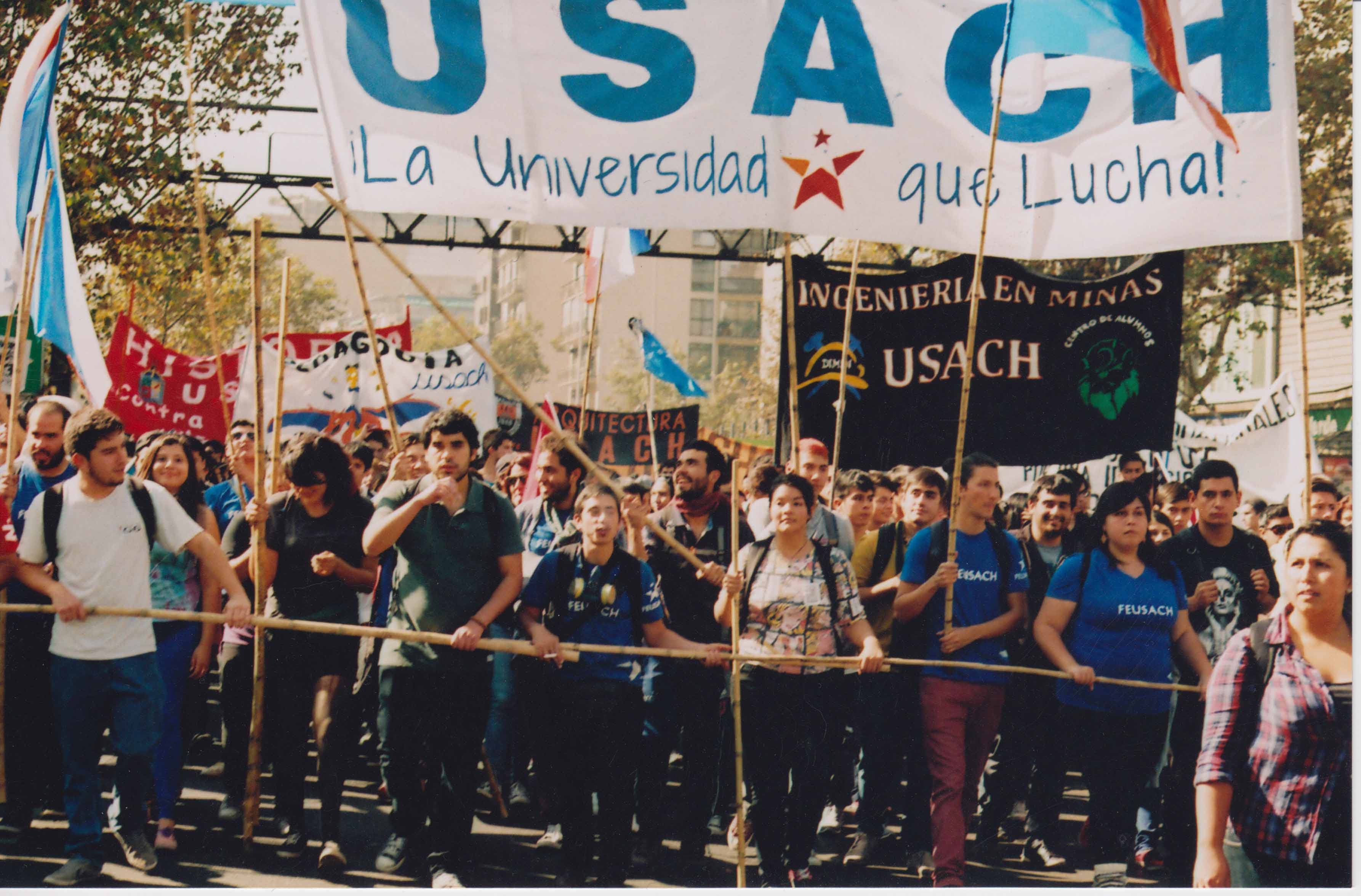 Marcha estudiantil por la educación pública ¡gratuita y de calidad! Marcha estudiantil por la educación pública ¡gratuita y de calidad!