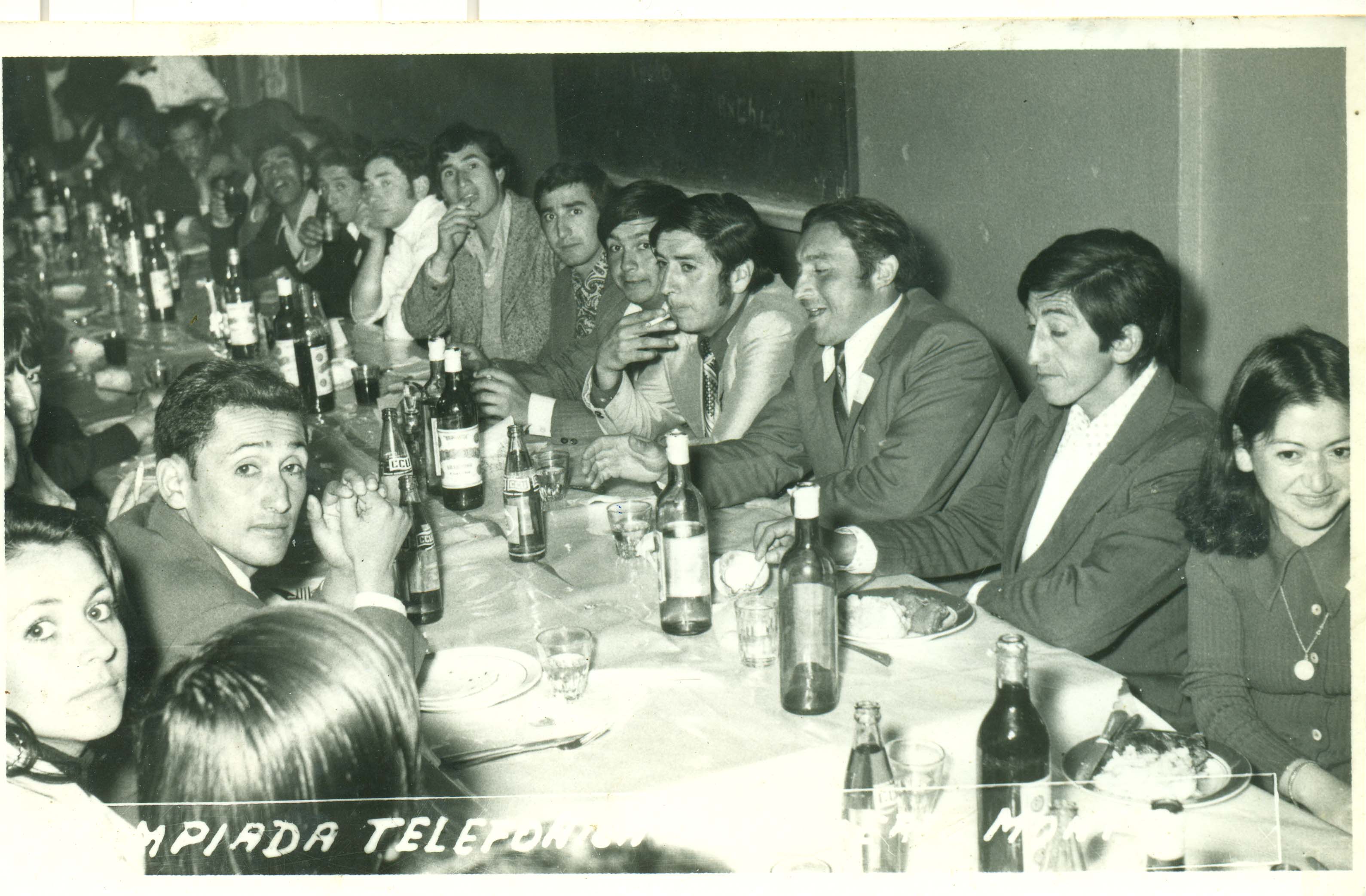 Cena de trabajadores telefónicos Cena de trabajadores telefónicos