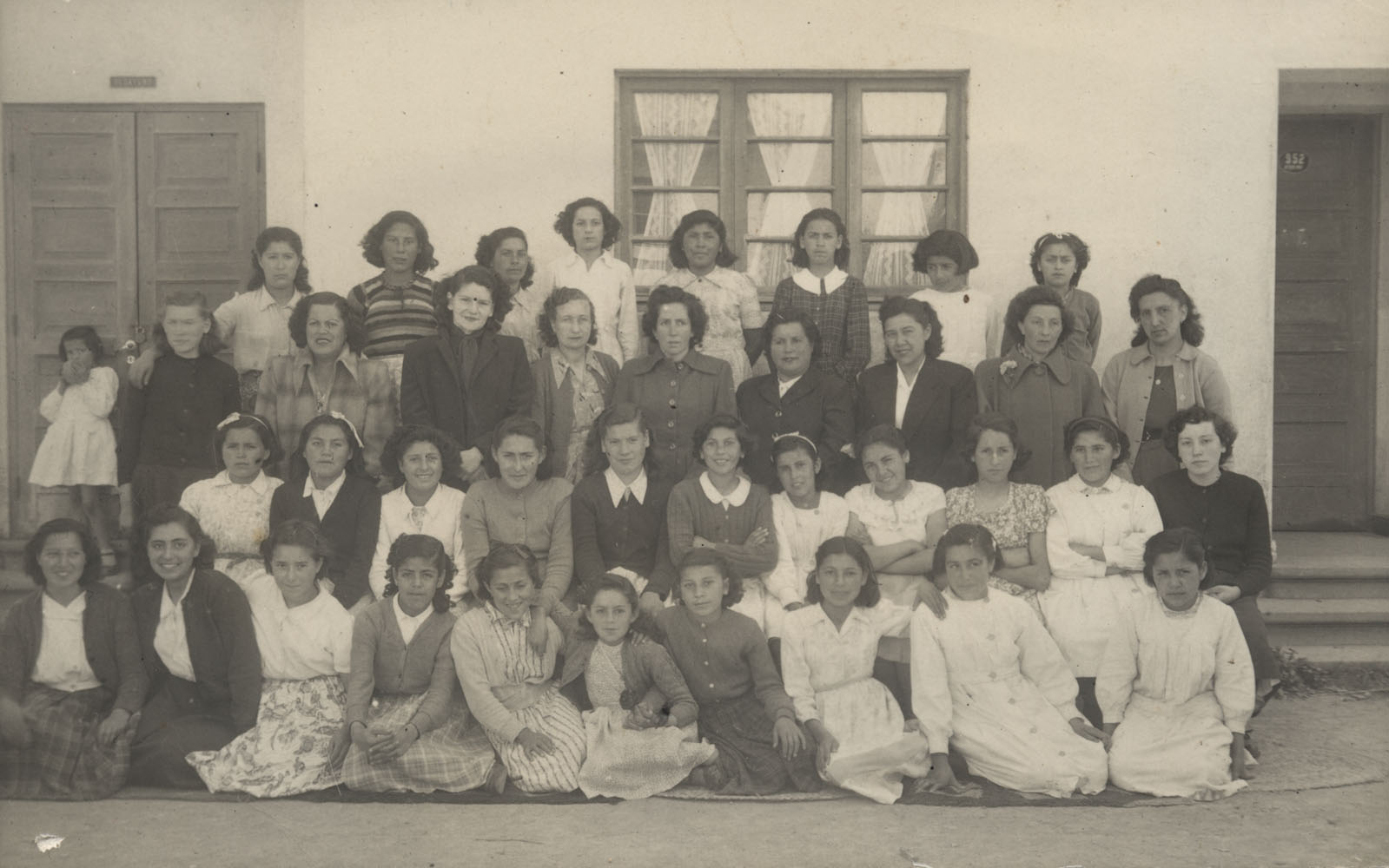 Sexto año de la Escuela de Niñas n°2 Sexto año de la Escuela de Niñas n°2