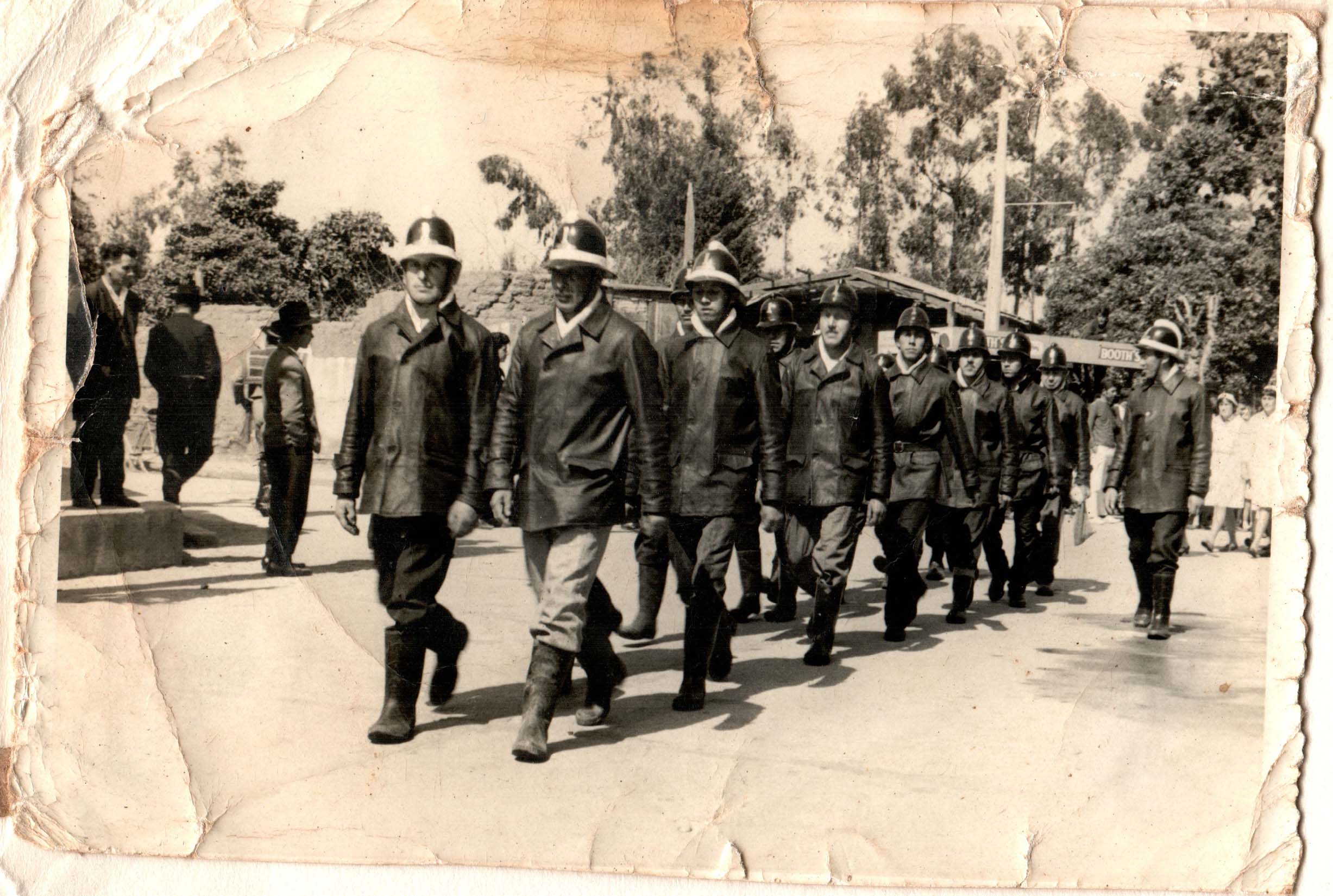 Desfile después de simulacro Desfile después de simulacro