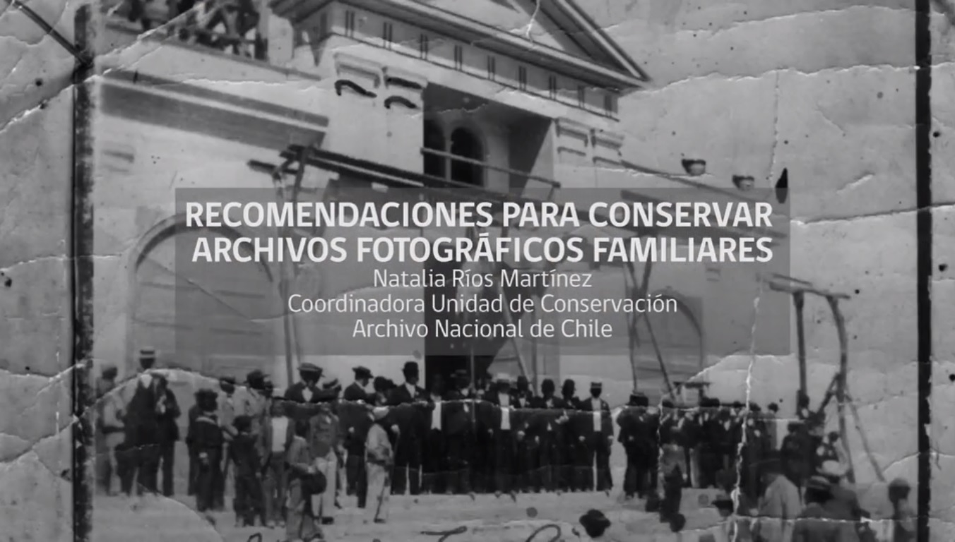 Natalia Ríos. Conservación de fotografías familiares Natalia Ríos. Conservación de fotografías familiares
