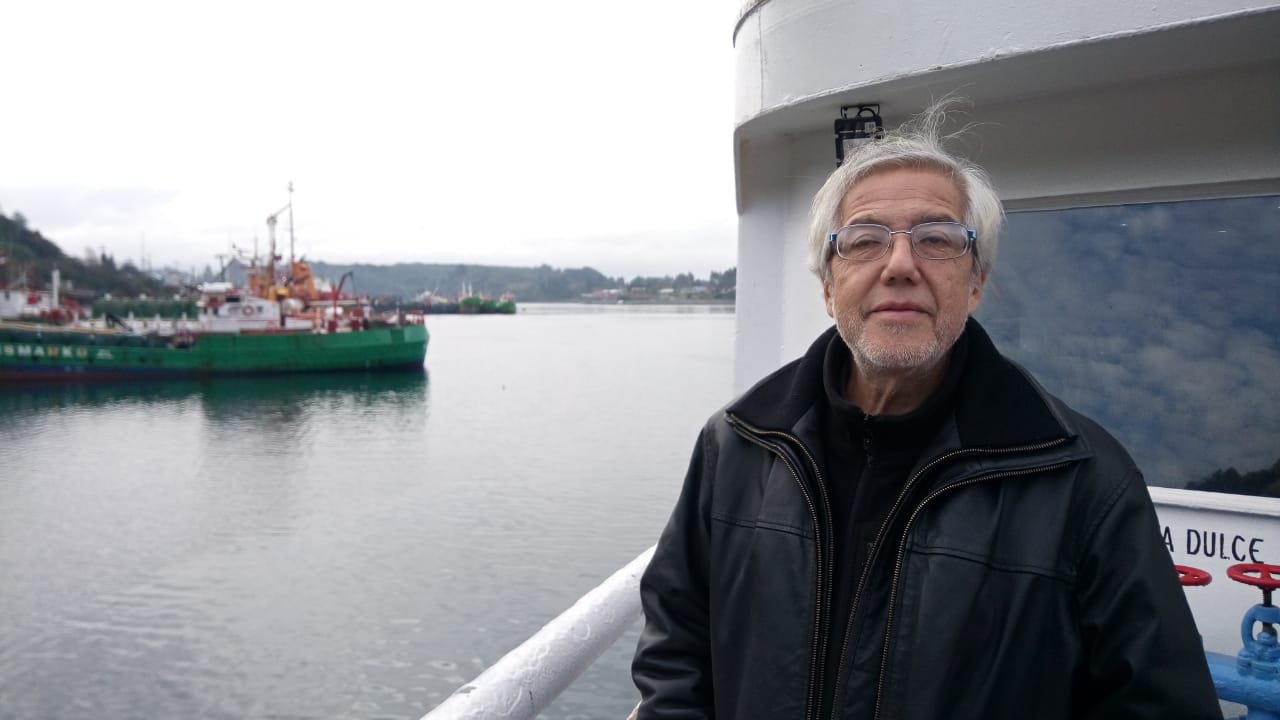 Viaje en barco por el fiordo Quintupeu Viaje en barco por el fiordo Quintupeu